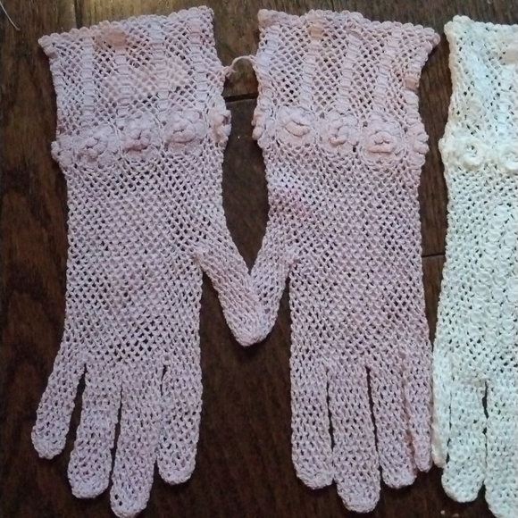 Vintage lace gloves - Picture 2 of 3